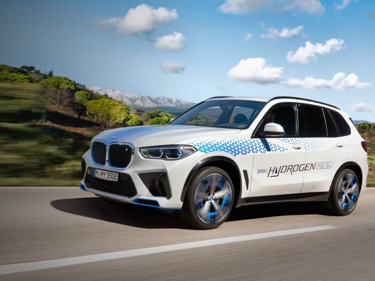 BMW iX5 Hydrogen _ Foto BMW (9).jpg