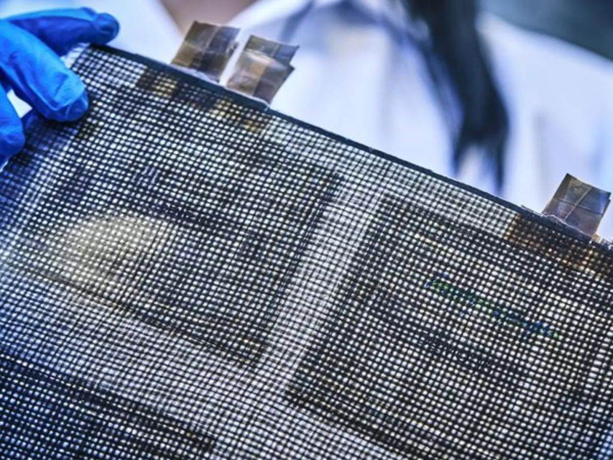 Strukturna baterija _ Foto Chalmers University of Technology _ Henrik Sandsjö (2).jpg