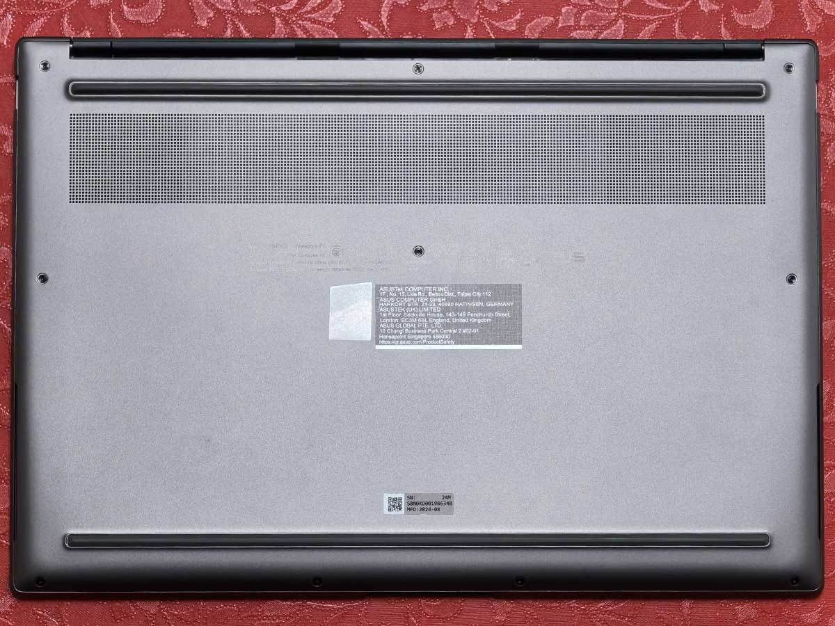 Zenbook S 14 UX5406 1.jpg