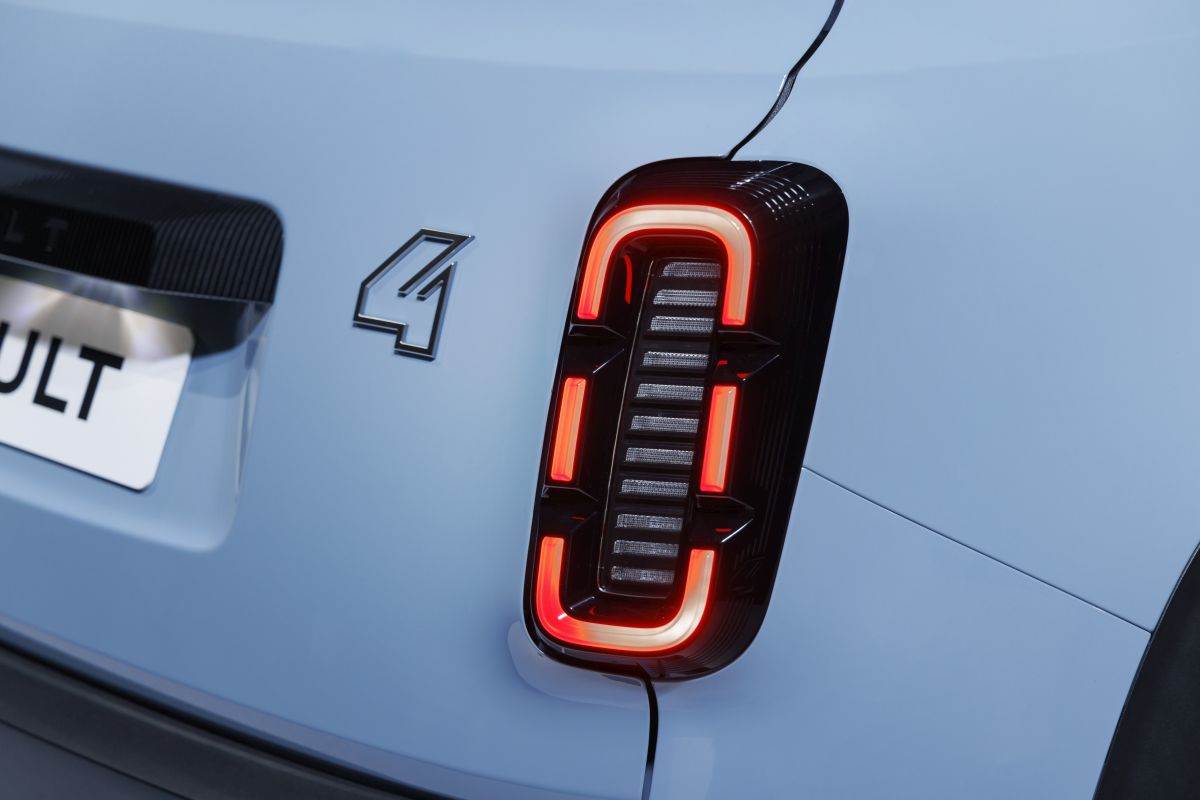 Renault 4 E-Tech electric _ Foto Renault (8).jpg