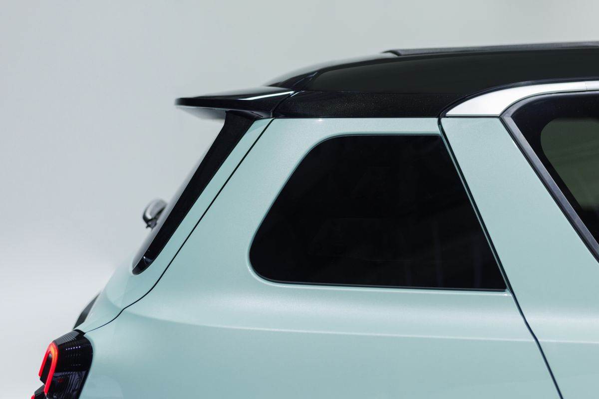 Renault 4 E-Tech electric _ Foto Renault (9).jpg