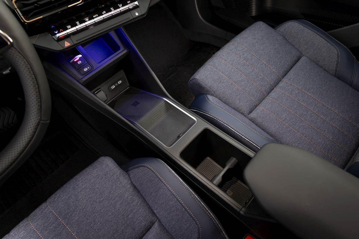 Renault 4 E-Tech electric _ Foto Renault (12).jpg