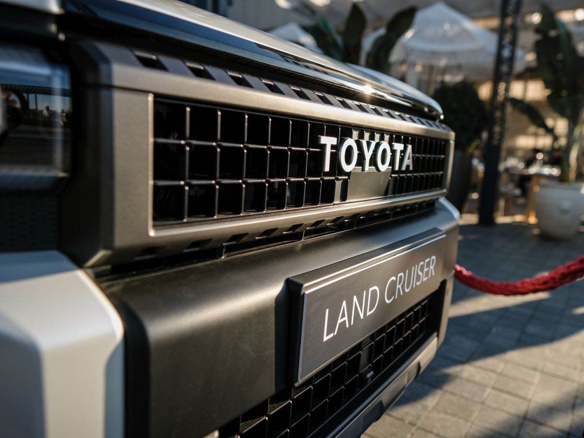 1 Toyota Land Cruiser_5.jpg