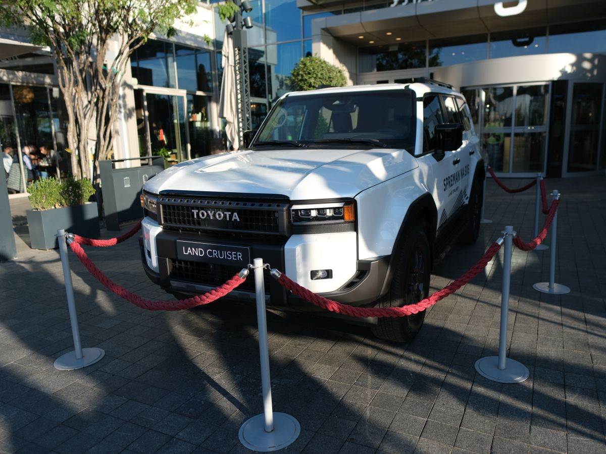 4 Toyota Land Cruiser_13.jpg