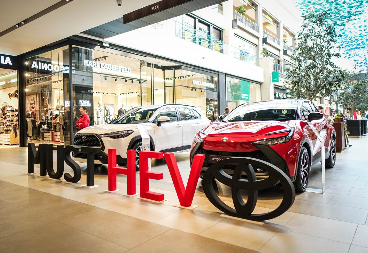 1 Toyota_CH-R_galerija automobila_ (18).jpg