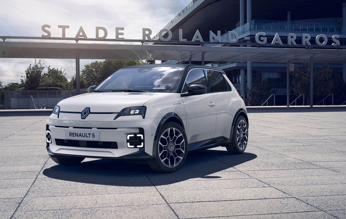 Renault 5 E-Tech Roland-Garros _ Foto Renault.jpg