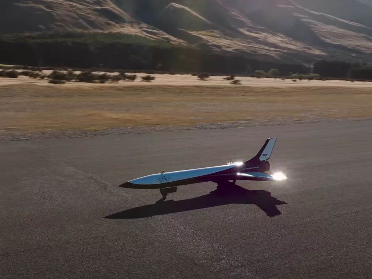 Mk-II Aurora _ avion na raketni pogon _ prvi let _ Foto YouTube Dawn Aerospace (3).jpg