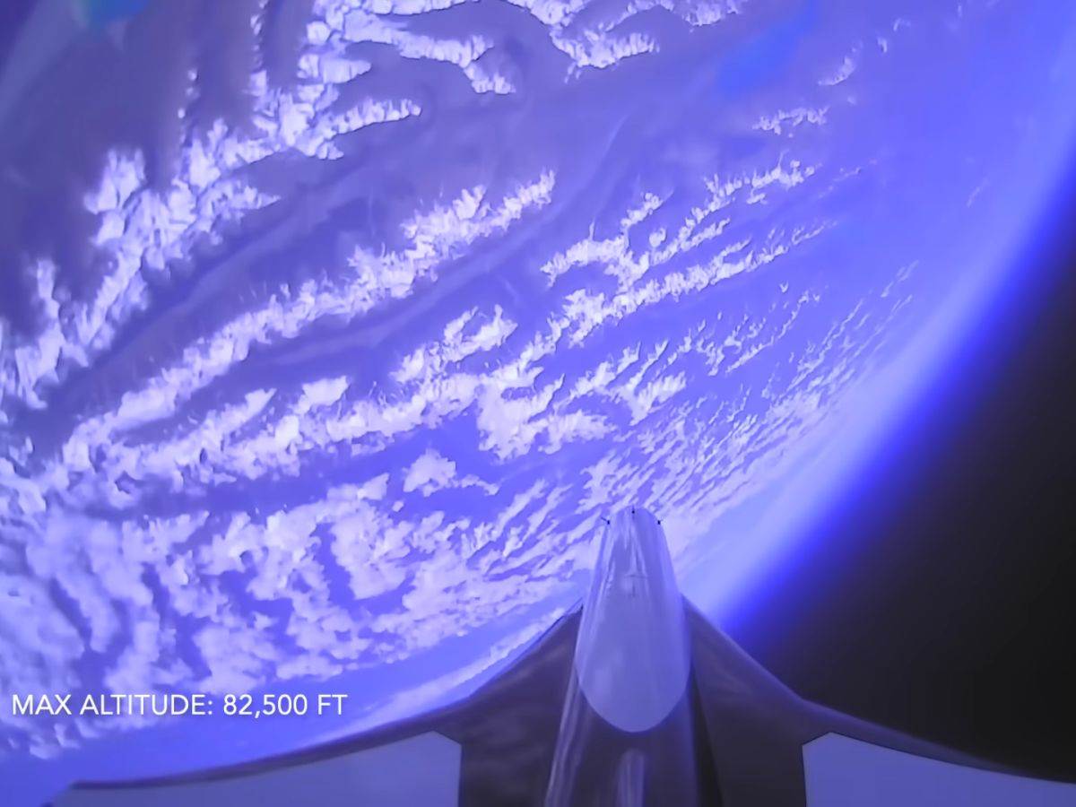 Mk-II Aurora _ avion na raketni pogon _ prvi let _ Foto YouTube Dawn Aerospace (7).jpg