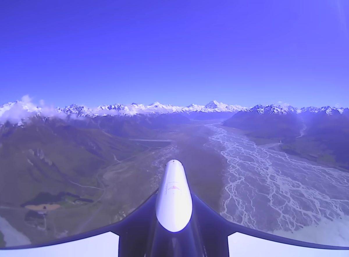 Mk-II Aurora _ avion na raketni pogon _ prvi let _ Foto YouTube Dawn Aerospace (9).jpg