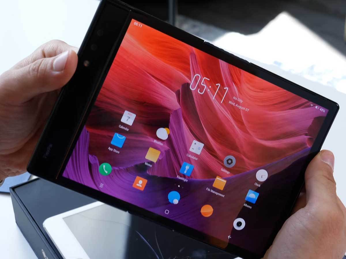 The Folding Phone of the Future! Royole FlexPai 2-46 screenshot.jpg