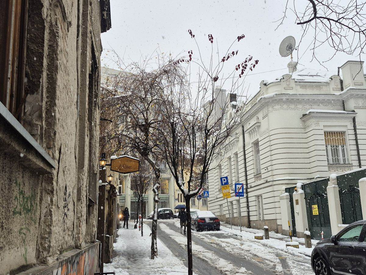 3 Beograd _ centar grada _ sneg _ zima _ automobili _ saobraćaj _ Foto Miloš B. Jovanović SmartLife (5).jpg