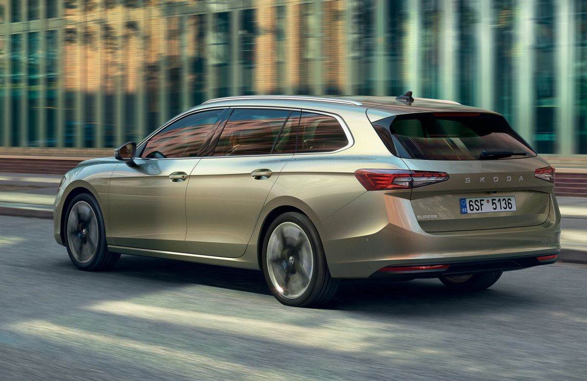 8 Škoda Superb Combi _ Foto Škoda.jpg