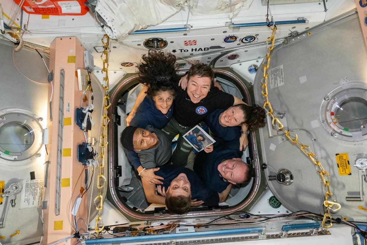 Zarobljeni astronauti 8.jpg