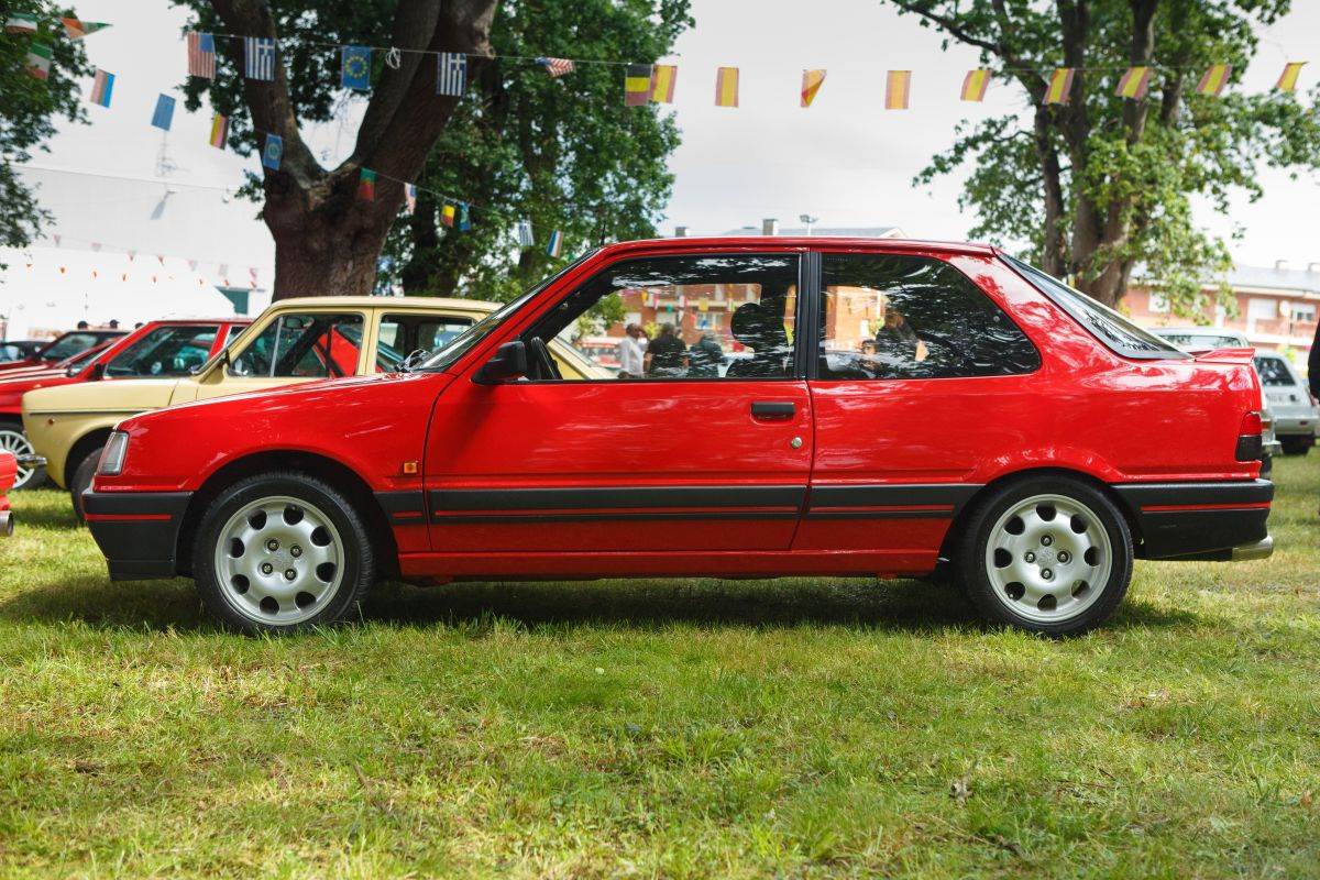 Peugeot 309 GTI 16V _ Foto  Shutterstock.jpg