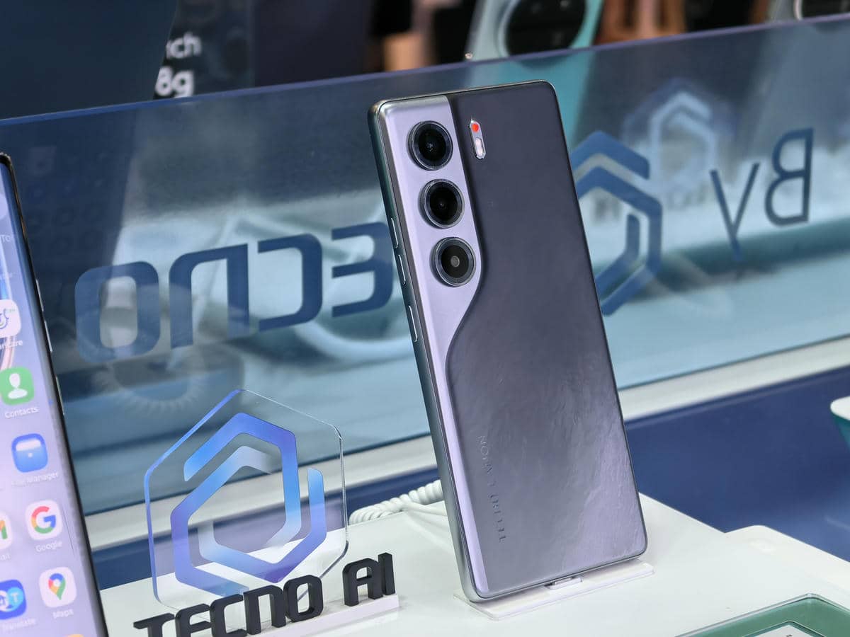 TECNO CAMON 40 slika 3.jpg