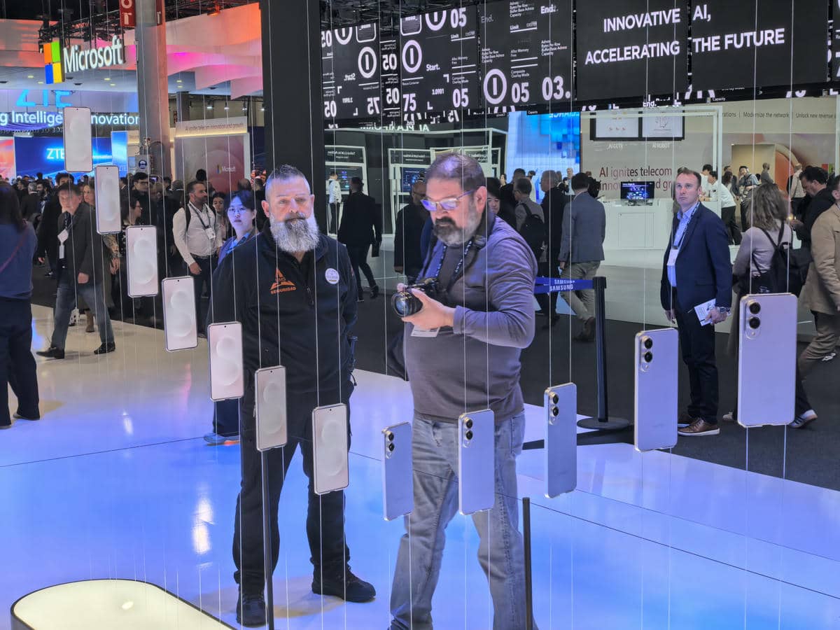 Samsung Galaxy S25 Edge MWC 2025 uživo slika 7.jpg