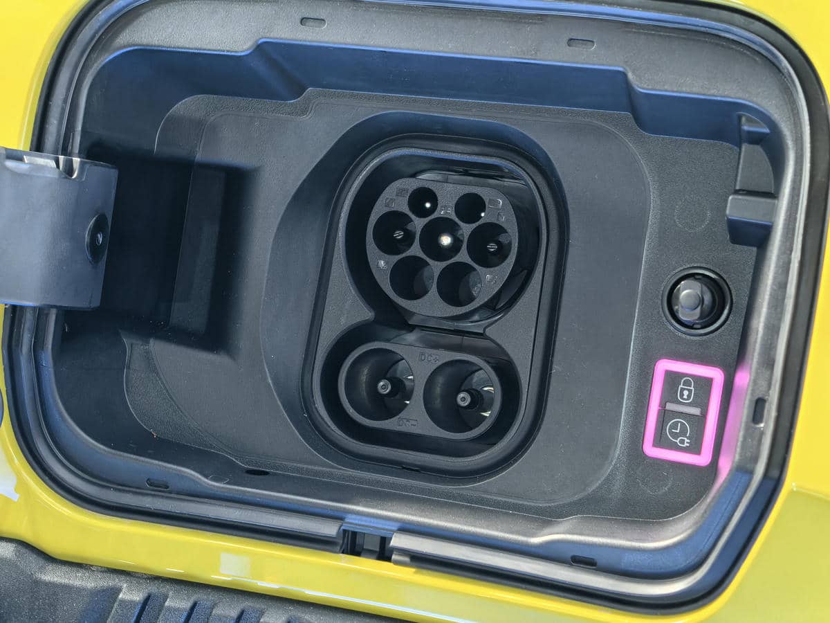 Fiat Grande Panda sajam 25.jpg