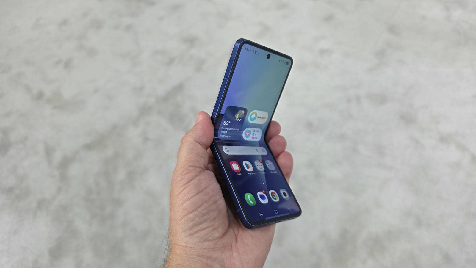 Samsung Galaxy Z Flip7 dizajn uživo 5.jpg