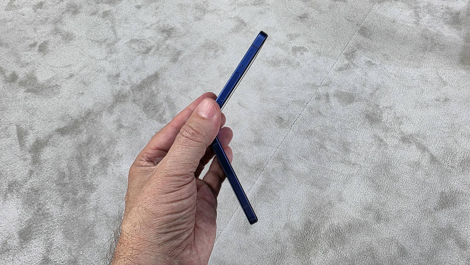 Samsung Galaxy Z Flip7 dizajn uživo 6.jpg