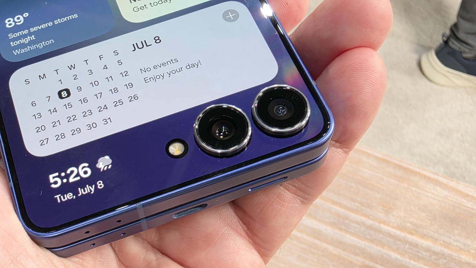 Samsung Galaxy Z Flip7 dizajn uživo 11.jpg