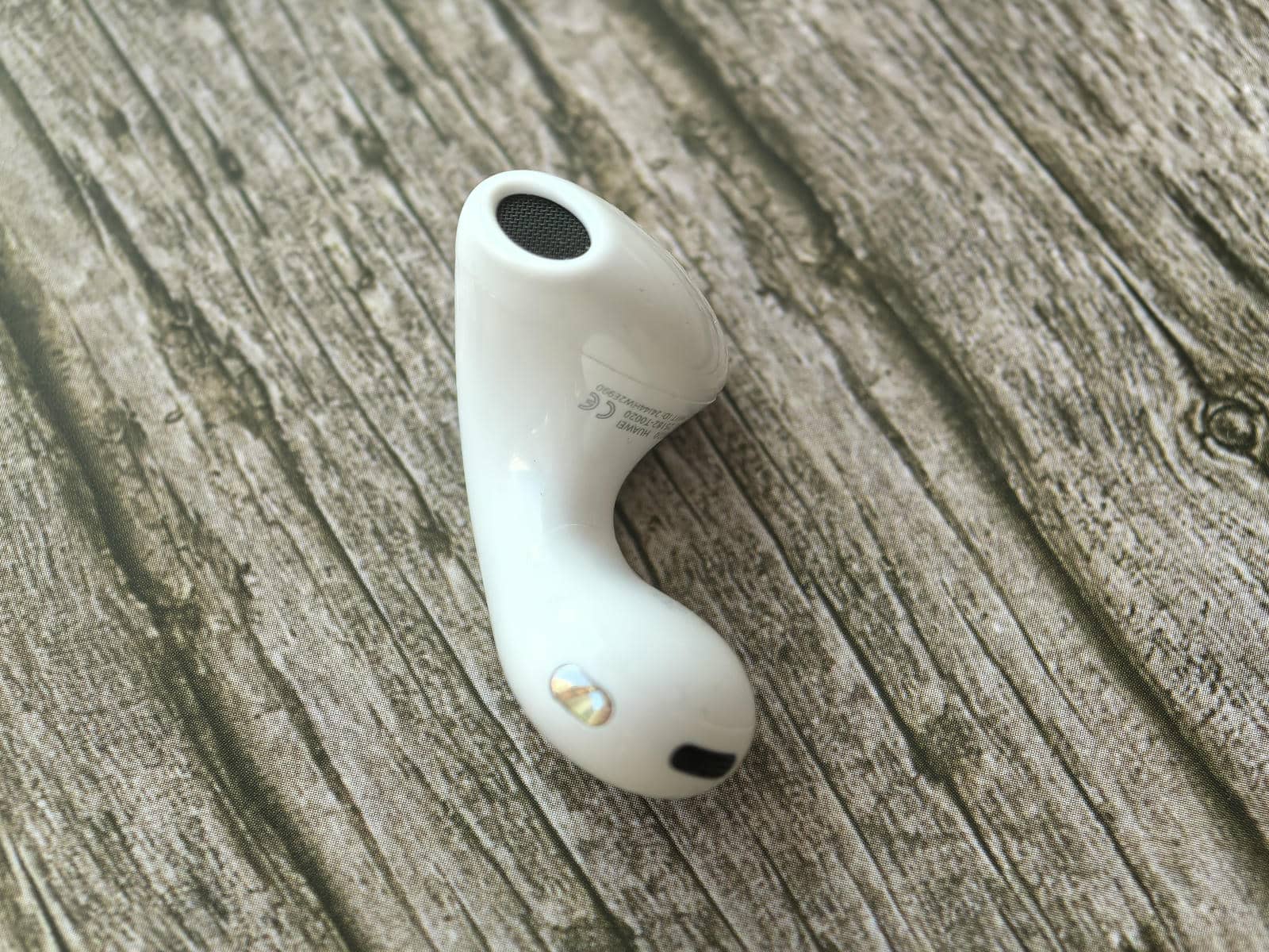 Huawei FreeBuds 6 slika 9.jpg