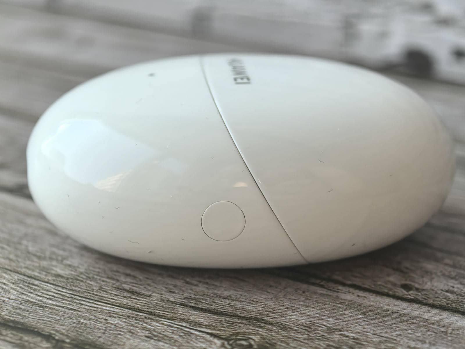 Huawei FreeBuds 6 slika 4.jpg