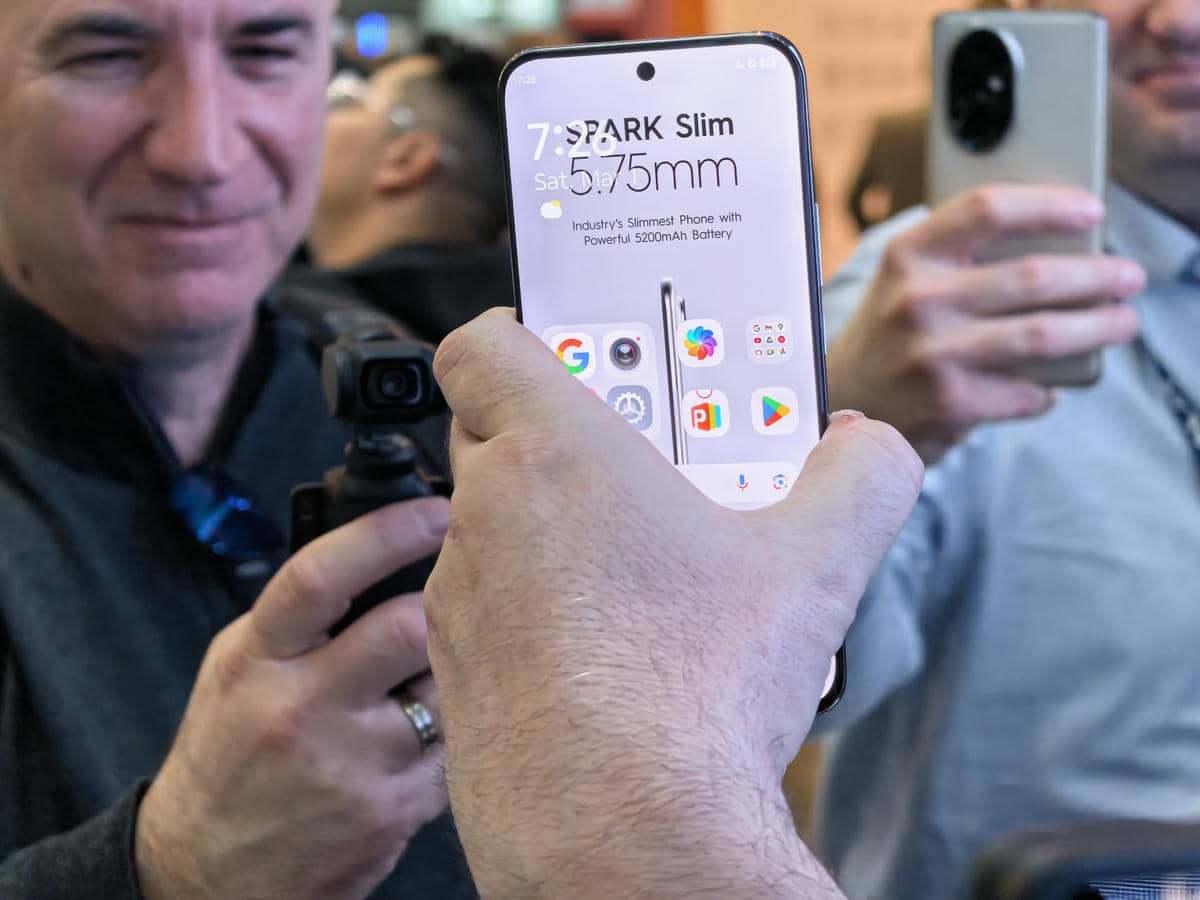 TECNO Spark Slim koncept slika 3.jpg