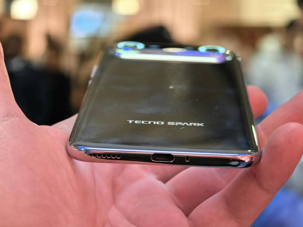 TECNO Spark Slim koncept slika 6.jpg