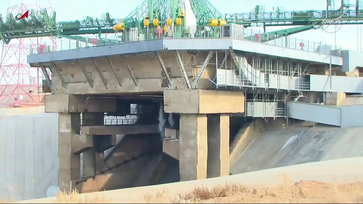 NASA Astronaut Chris Williams Soyuz MS-28 Launch 1-1-15 screenshot.jpg