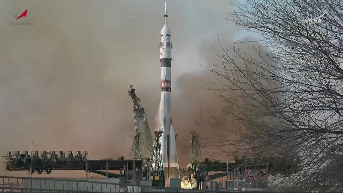 NASA Astronaut Chris Williams Soyuz MS-28 Launch 1-1-39 screenshot.jpg