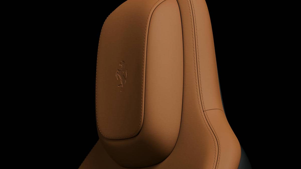 Ferrari Luce enterijer slika 13.jpg