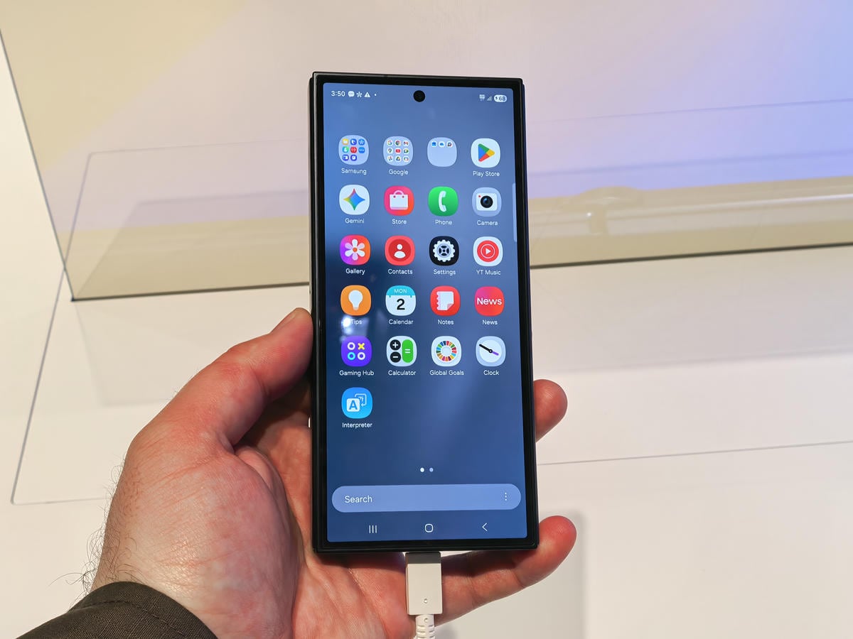 Samsung Galaxy Z TriFold na MWC s4.jpg