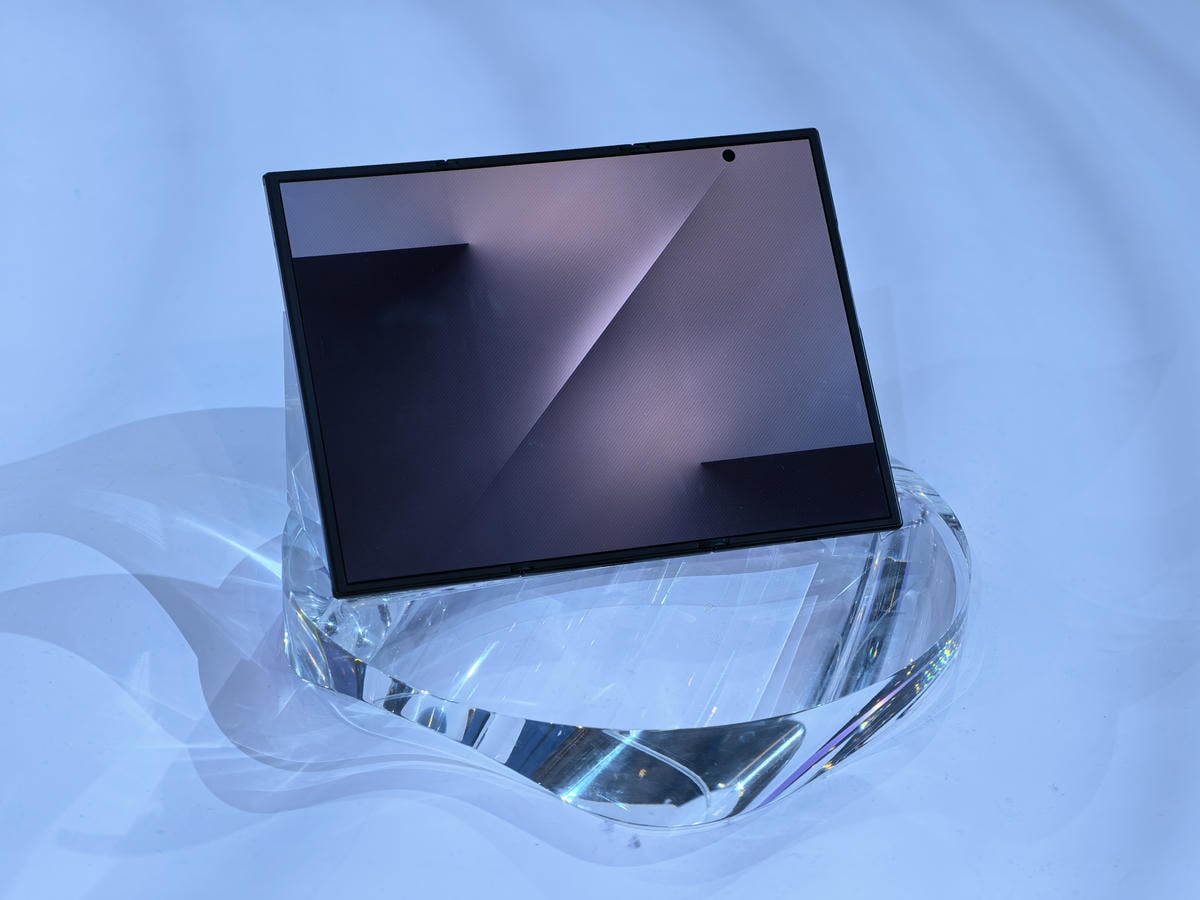 Samsung Galaxy Z TriFold na MWC s1.jpg