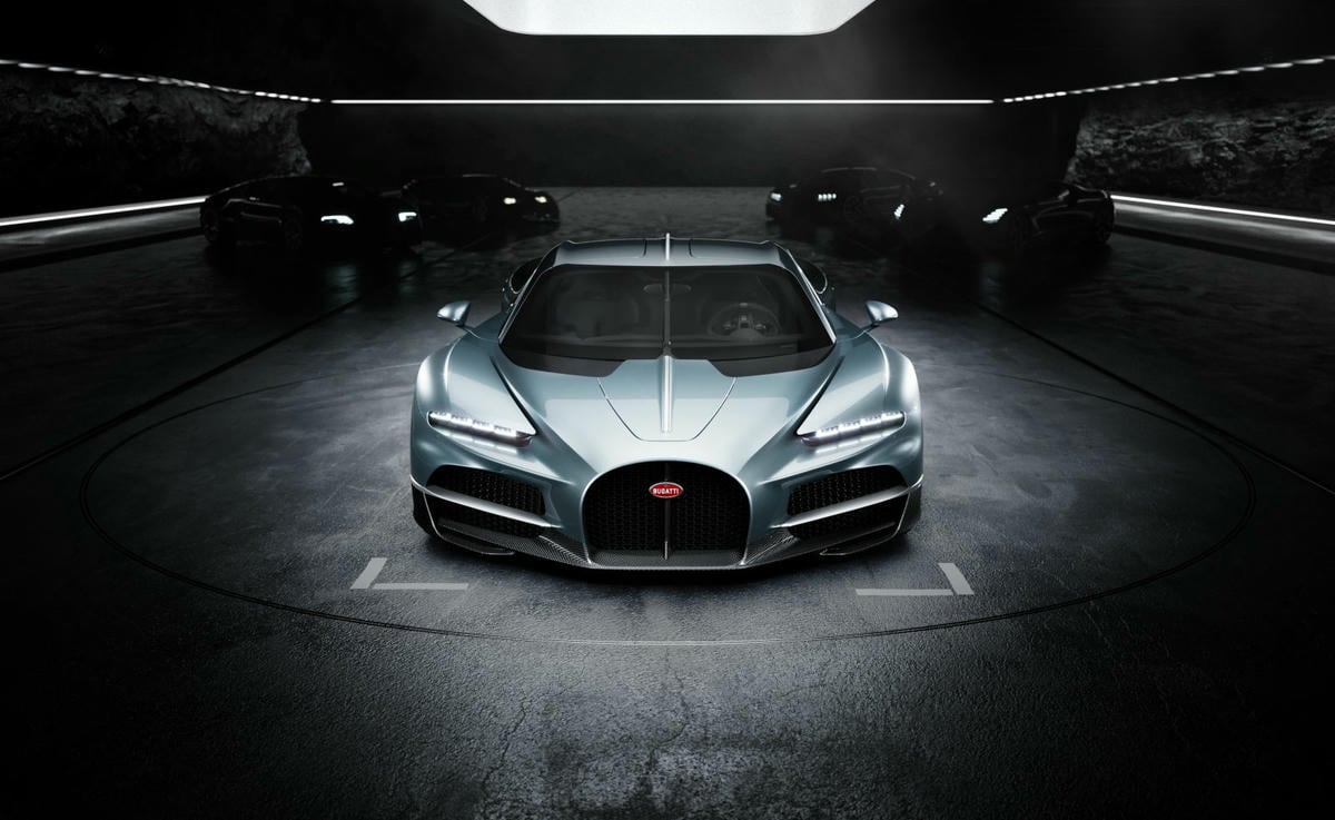 03 BUGATTI-World-Premiere-Presskit-Images (1).jpg