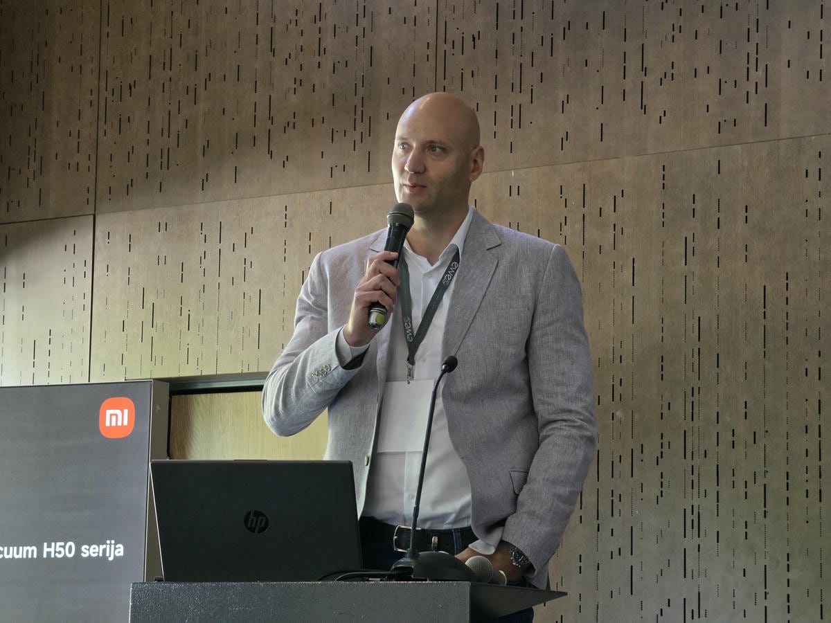 Xiaomi konferencija 2.jpg