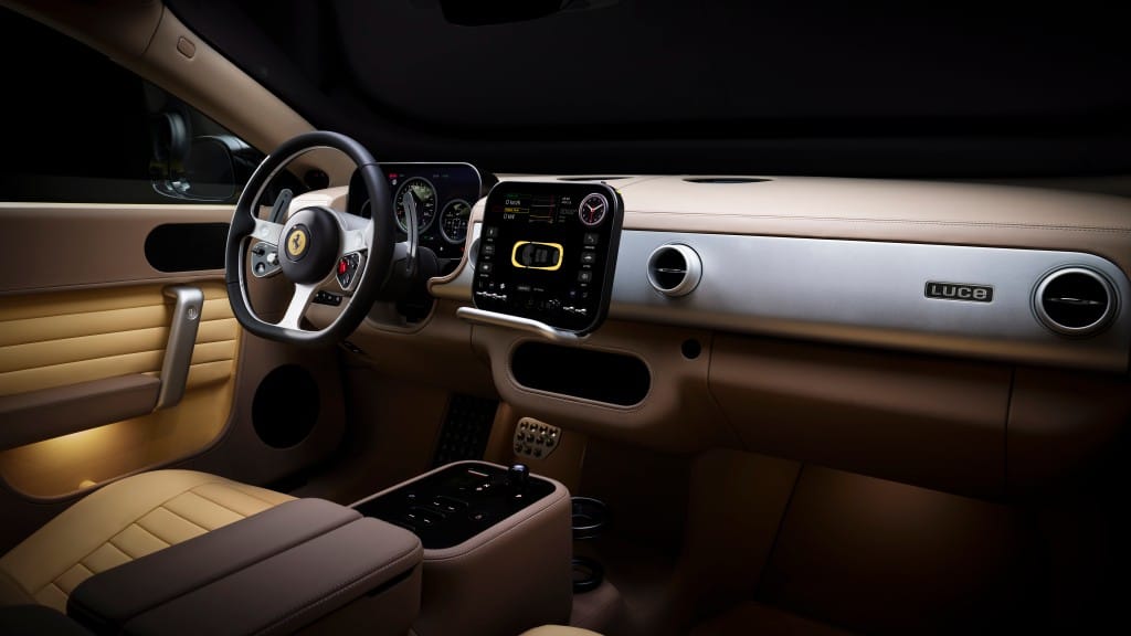 Ferrari Luce enterijer 6.jpg