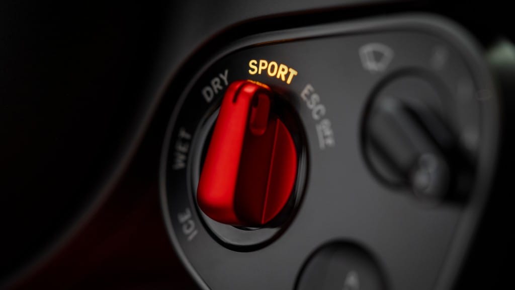 Ferrari Luce enterijer 4.jpg