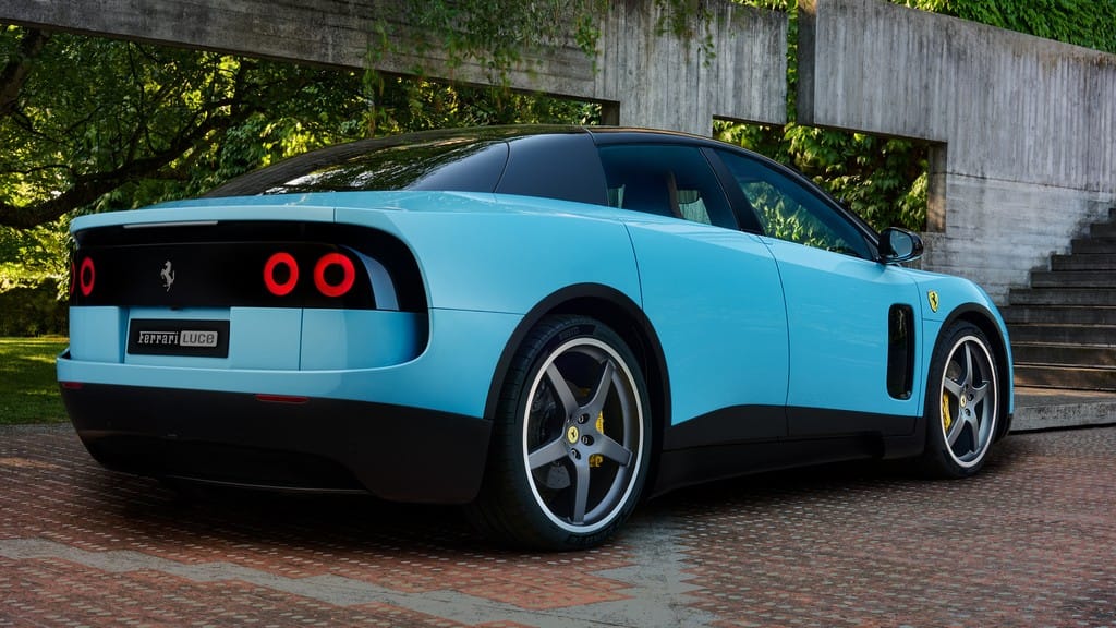 Ferrari Luce dizajn 2.jpg