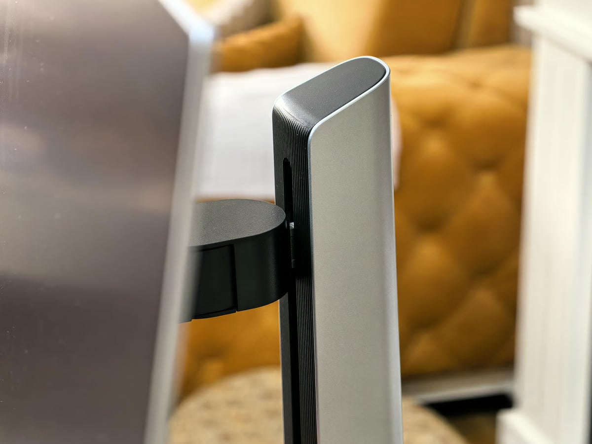 Samsung Odyssey G8 OLED 29.jpg