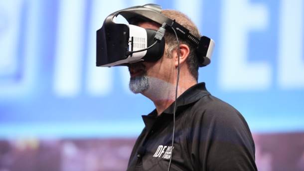 Intel Project Alloy VR AR IDF 2016