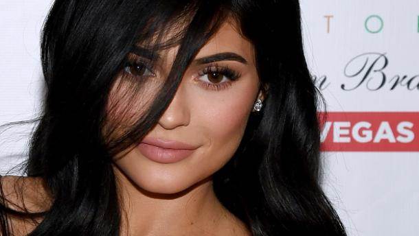 Kajli Džener Snapchat vrednost pala zbog tvita 1.3 milijarde