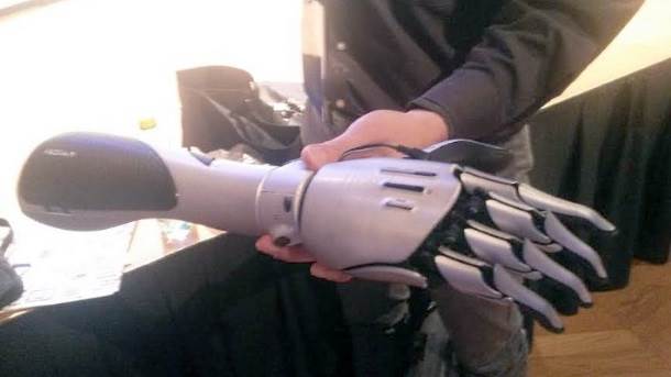 Wa are developers veštacka ruka