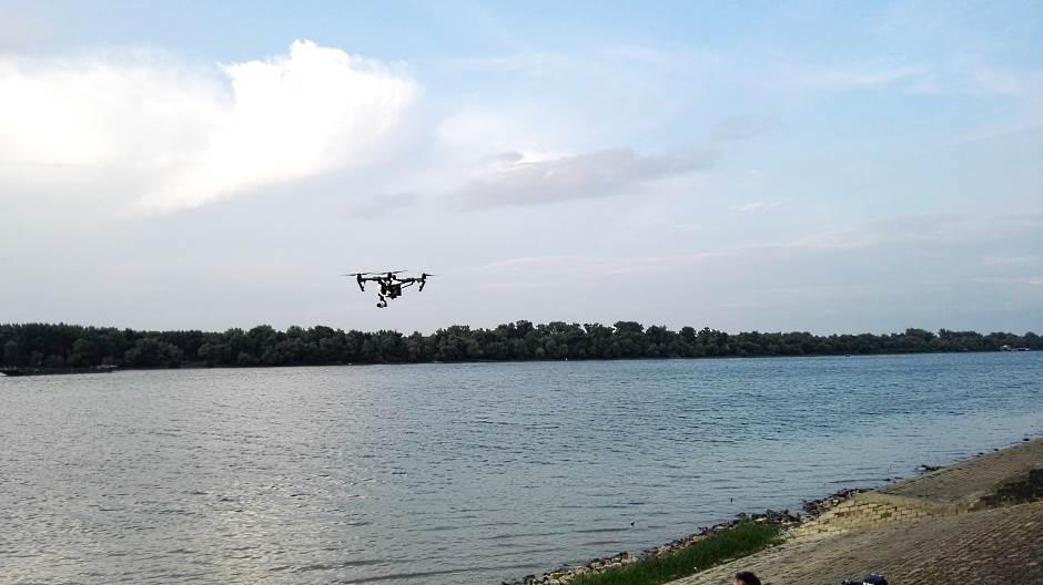 Dubai veštačka kiša dronovi menjaju klimu