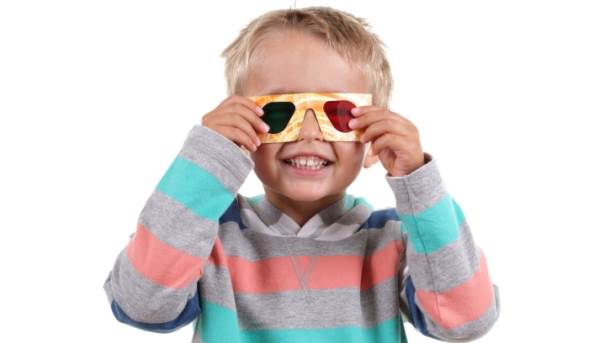 Facebook pravi Ray-Ban pametne naočare