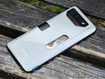 ROG Phone 7 Ultimate dizajn 30.jpg