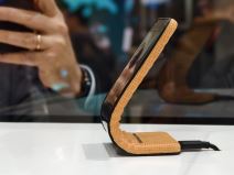 Motorola _ savitljivi telefon _ adaptivni displej _ Foto Twitter @gogiinc (2).jpg