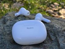 Redmi Buds 5 Pro dizajn 2.jpg