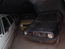 Volkswagen _ stari automobili _ rudnik Švajcarska _ Foto YouTube Exploring the Unbeaten Path (2).jpg