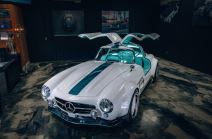 Mercedes 300SL TESLA _ S-Klub LA _ Foto S-Klub LA (3).jpg