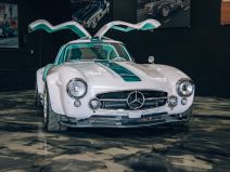 Mercedes 300SL TESLA _ S-Klub LA _ Foto S-Klub LA (1).jpg